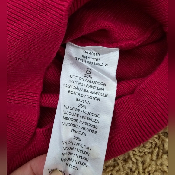 Women's Sweater - Picture 3 of 3